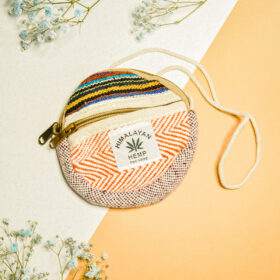 kanapiu-pluosto-gaminiai-kanapiu-pluosto-pinigines-kanapiu-pluosto-pinigine-rankine-1