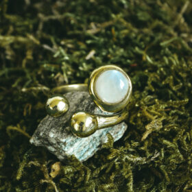 indiski-papuosalai-zalvariniai-papuosalai-zalvariniai-ziedai-zalvarinis-ziedas-su-kristalu-33-menulio-akmuo