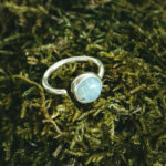 indiski-papuosalai-zalvariniai-papuosalai-zalvariniai-ziedai-zalvarinis-ziedas-su-kristalu-34-meunlio-akmuo