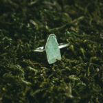 indiski-papuosalai-zalvariniai-papuosalai-zalvariniai-ziedai-zalvarinis-ziedas-su-neapdirbtu-kristalu-