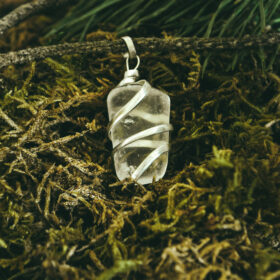 kristalai-pakabukai-is-kristalu-kalnu-kristolo-pakabukas