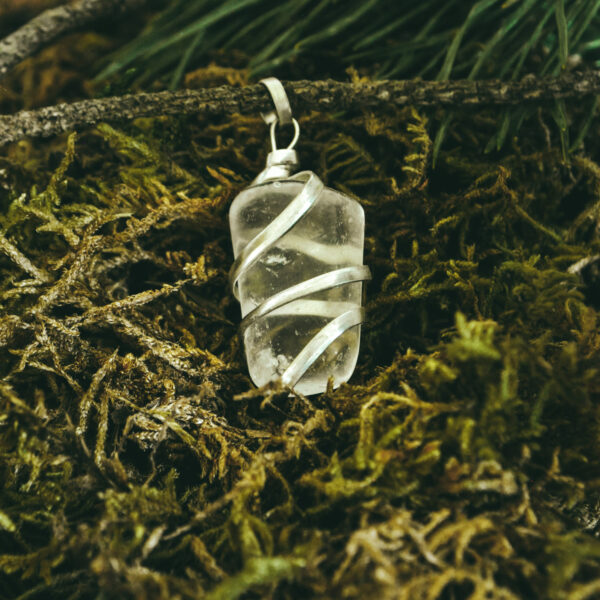 kristalai-pakabukai-is-kristalu-kalnu-kristolo-pakabukas