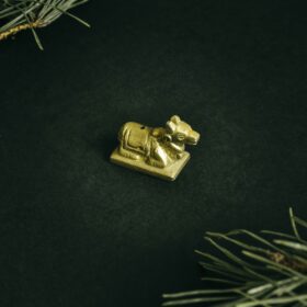 kvapai-is-indijos-smilkalines-zalvarine-smilkaline-karve