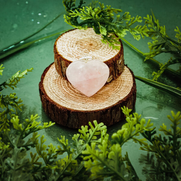 kristalai-kristalu-pakabukai-pakabukas-sirdele-is-rozinio-kvarco