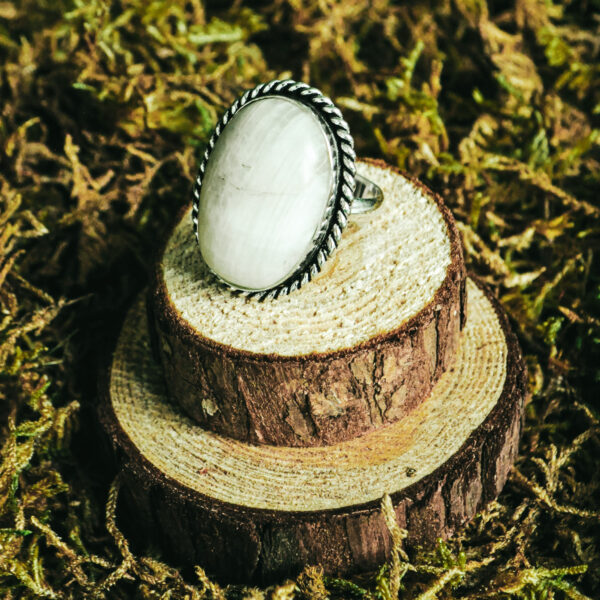 indiski-papuosalai-papuosalai-is-zalvario-zalvarinis-ziedas-su-vaivorykstinio-menulio-akmenuku-2