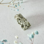 kristalai-neapdirbti-kristalai-neapdirbtas-piritas-100-1