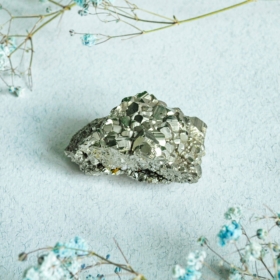 kristalai-neapdirbti-kristalai-neapdirbtas-piritas-2