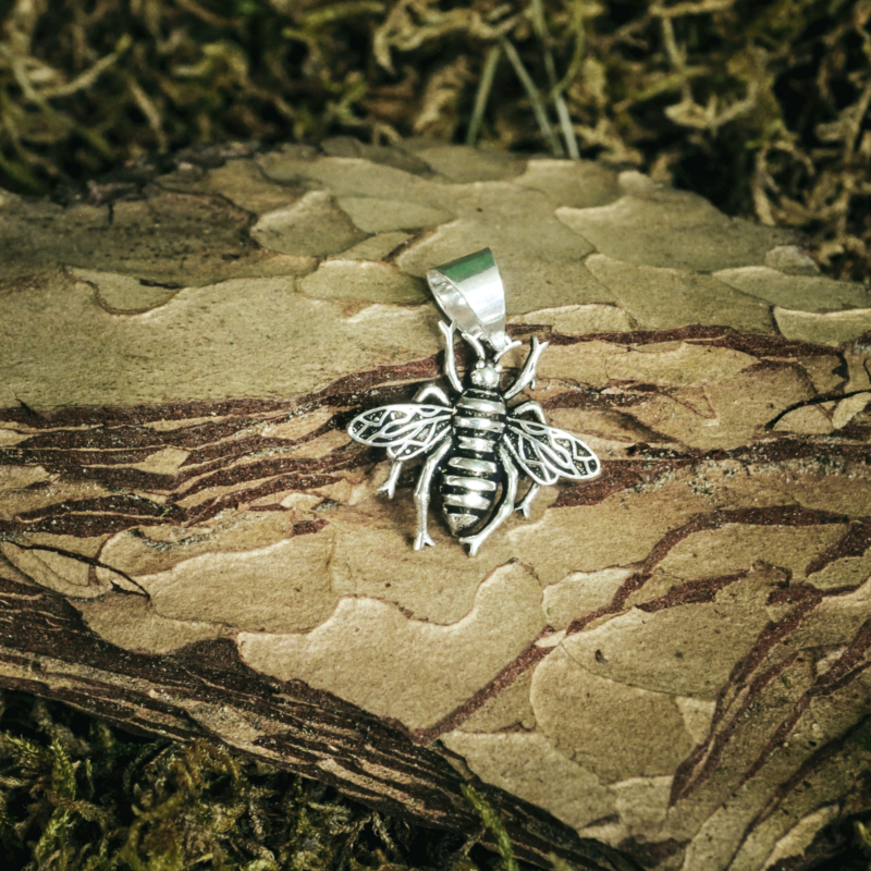 indiski-papuosalai-zalvariniai-pakabukai-zalvarinis-pakabukas-bite-sidabrine