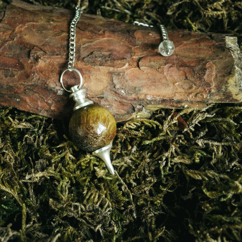 kristalai-kristalu-svytuokles-tigro-akies-svytuokle