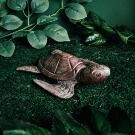 dekoras-namų-interjeras-medinės-dekoracijos-medinė-vezlys-statulėlė-2