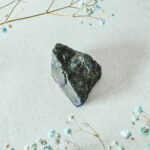 kristalai-neapdirbti-kristalai-neapdirbtas-labradoritas-10-4