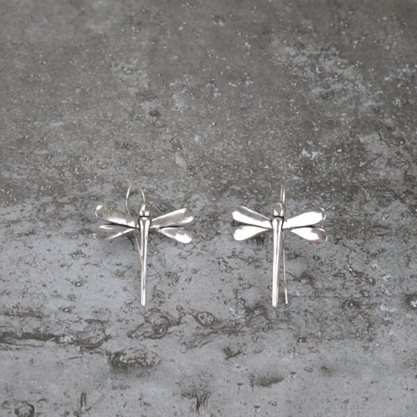 indiski-papuosalai-papuosalai-is-zalvario-zalvariniai-auskarai-zalvariniai-auskarai-2024-laumzirgis-sidabrine