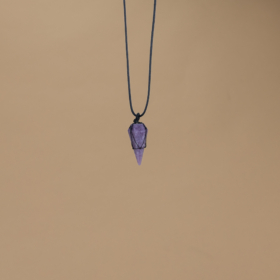 kristalai-kristalu-papuosalai-kristalu-pakabukai-2024-ametisto-pakabukas