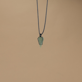 kristalai-kristalu-papuosalai-kristalu-pakabukai-2024-zadeito-pakabukas