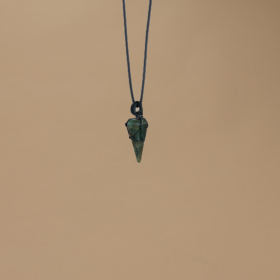 kristalai-kristalu-papuosalai-kristalu-pakabukai-2024-avantiurino-pakabukas