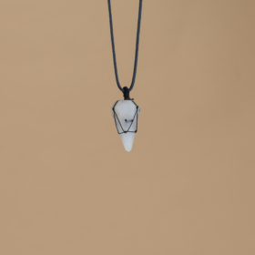 kristalai-kristalu-papuosalai-kristalu-pakabukai-2024-juodo-rutilo-pakabukas