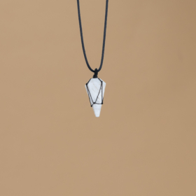 kristalai-kristalu-papuosalai-kristalu-pakabukai-2024-skolecito-pakabukas