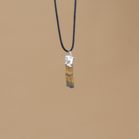 kristalai-kristalu-papuosalai-kristalu-pakabukai-2024-tigro-akies-pakabukas