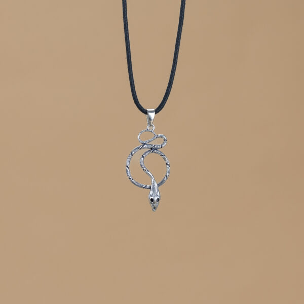 papuosalai-is-indijos-papuosalai-is-zalvario-zalvariniai-pakabukai-zalvarinis-pakabukas-gyvate-2-2