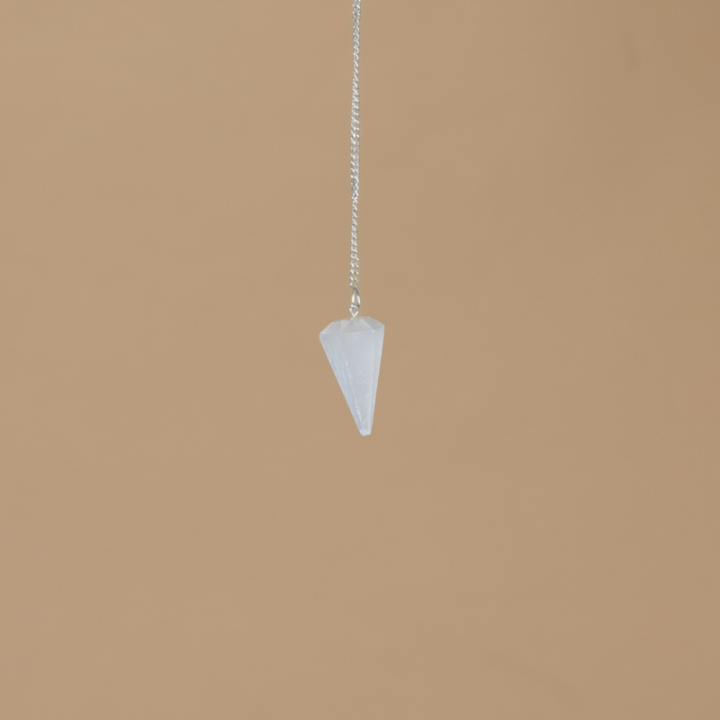 kristalai-kristalu-svytuokles-selenito-kristalo-svytuokle-2