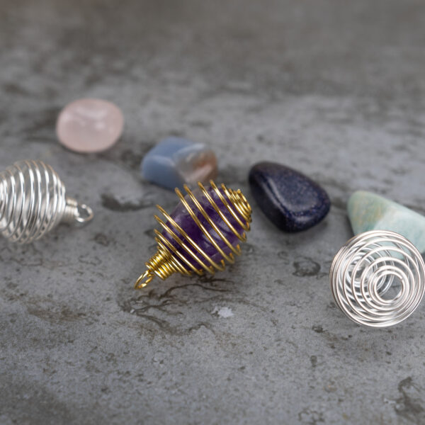 kristalai-kiseniniai-kristalai-pakabukas-narvelis-kristalams-1