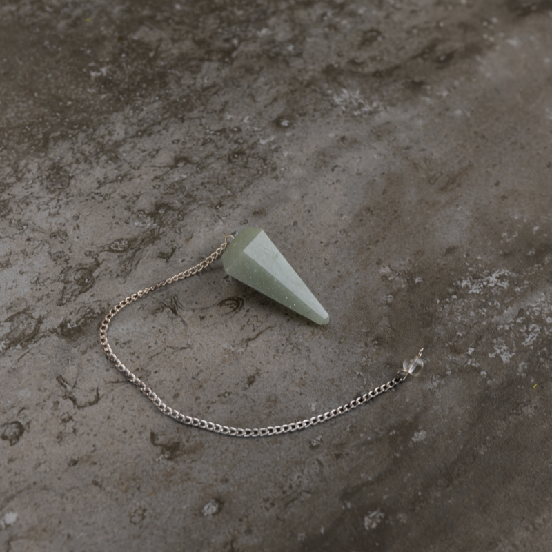 kristalai-kristalu-svytuokles-zalio-avantiurino-kristalo-svytuokle-2-1