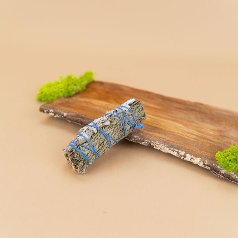 kvapai-is-indijos-baltasis-salavijas-baltojo-salavijo-ir-kedro-rysulelis