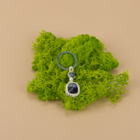 kristalai-raktu-pakabukai-su-kristalais-ametisto-raktu-pakabukas-0-1