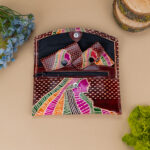 aksesuairai-is-indijos-pinigines-odiniu-piniginiu-komplektas-moteris-ruda-2