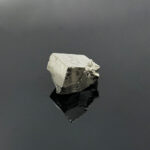 kristalai-neapdirbti-kristalai-neapdirbtas-piritas-zvaizgde-7