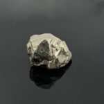 kristalai-neapdirbti-kristalai-neapdirbtas-piritas-zvaizgde-3