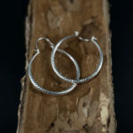 indiski-papuosalai-papuosalai-is-zalvario-zalvariniai-auskarai-zalvariniai-auskarai-2024-rinkes-sidabrine