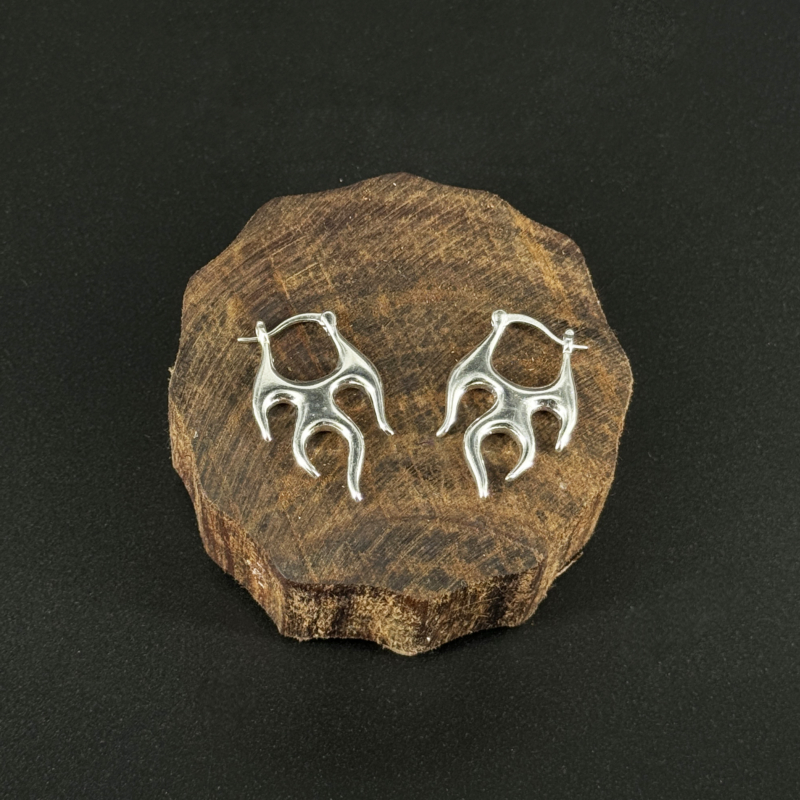 indiski-papuosalai-papuosalai-is-zalvario-zalvariniai-auskarai-zalvariniai-auskarai-2024-liepsna-sidabrine