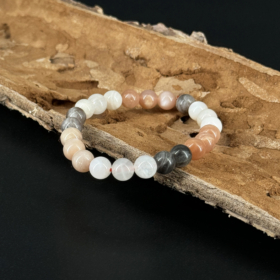 papuosalai-is-kristalu-apyrankes-is-kristalu-menulio-akmens-apyranke-8mm