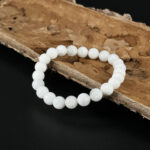 papuosalai-is-kristalu-apyrankes-is-kristalu-vaivorykštinio-mėnulio-akmens-apyranke-8mm