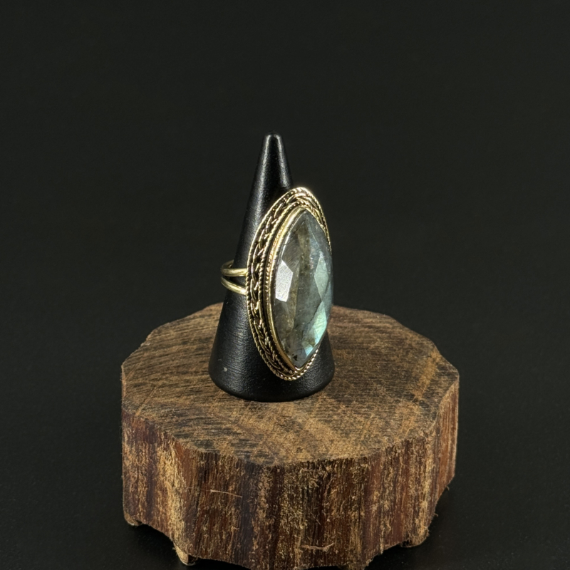 indiski-papuosalai-zalvariniai-papuosalai-zalvariniai-ziedai-zalvarinis-ziedas-su-kristalu-2024-06-18-auksine-labradoritas-1