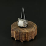 indiski-papuosalai-zalvariniai-papuosalai-zalvariniai-ziedai-zalvarinis-ziedas-su-kristalu-2024-06-26-sidabrine-vaivorykstinis-menulio-akmuo