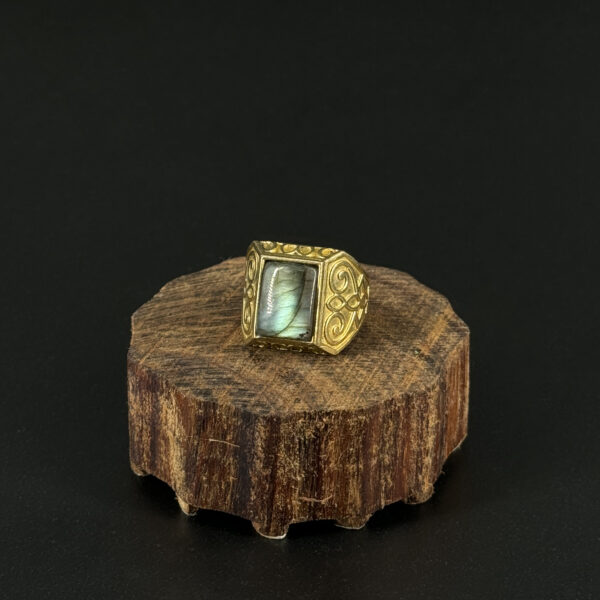 indiski-papuosalai-zalvariniai-papuosalai-zalvariniai-ziedai-zalvarinis-ziedas-su-kristalu-2024-06-26-auksine-labradoritas