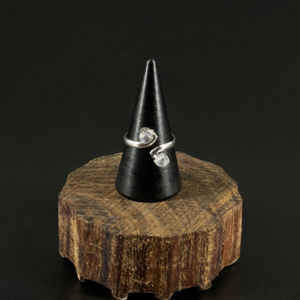 indiski-papuosalai-zalvariniai-papuosalai-zalvariniai-ziedai-zalvarinis-ziedas-su-kristalu-2024-06-12-menulio-akmuo-1