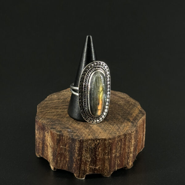 indiski-papuosalai-zalvariniai-papuosalai-zalvariniai-ziedai-zalvarinis-ziedas-su-kristalu-2024-06-13-sidabrine-labradoritas-1