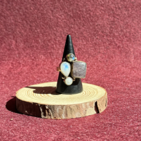 indiski-papuosalai-zalvariniai-apapuosalai-zalvariniai-ziedai-zalvarinis-ziedas-su-neapdirbtu-kristalu-2024-06-2-3