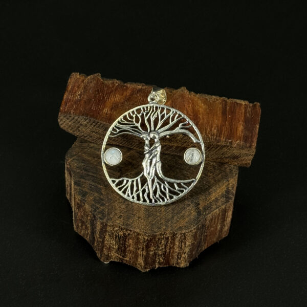 kristalai-papuosalai-su-kristalu-kristalu-pakabukai-pakabukas-gyvenimo-medis-su-vaivorykstiniu-menulio-akmenuku