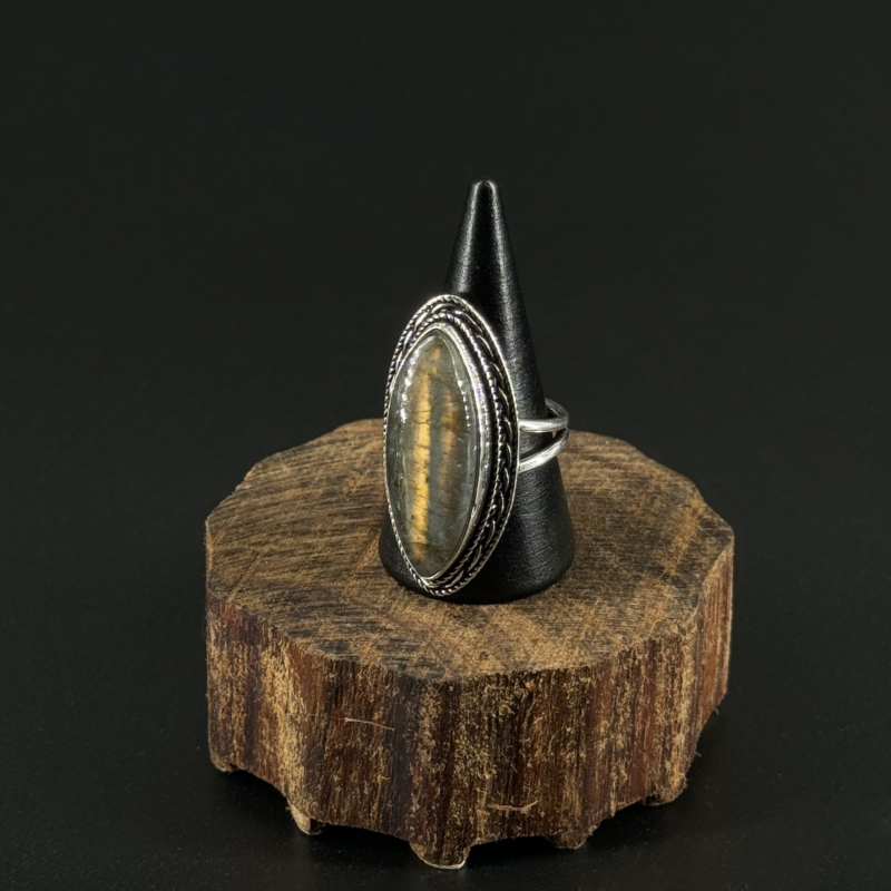 indiski-papuosalai-zalvariniai-papuosalai-zalvariniai-ziedai-zalvarinis-ziedas-su-kristalu-2024-06-18-sidabrine-labradoritas-1