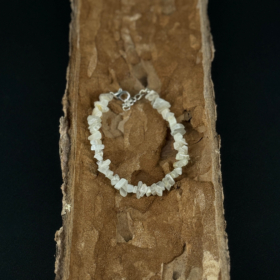 kristalai-papuosalai-is-kristalu-apyrankes-is-kristalu-apyranke-is-mėnulio-akmens-cipsu-22