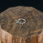 papuosalai-is-indijos-tradiciniai-indu-papuosalai-papuosalas-i-nosi-netikras-septumas-1