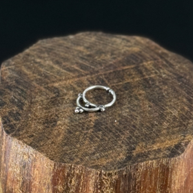 papuosalai-is-indijos-tradiciniai-indu-papuosalai-papuosalas-i-nosi-netikras-septumas-7