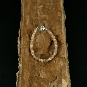 kristalai-papuosalai-is-kristalu-apyrankes-is-kristalu-apyranke-is-saulės-akmens-22