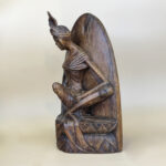 namu-dekoras-medines-dekoracijos-afrikietiska-statulele-knygu-atrameles-8