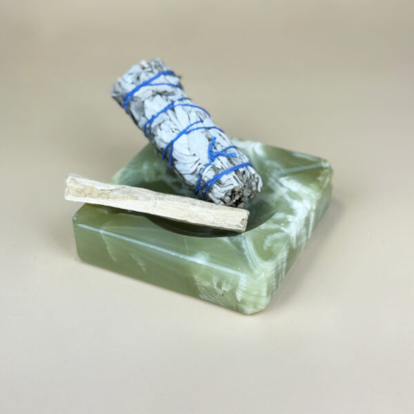 kristalai-dekoratyviniai-kristalai-zalio-onikso-smilkaline-pelenine-4