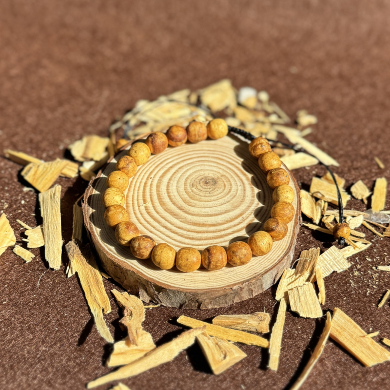 papuosalai-is-kristalu-apyrankes-is-kristalu-palo-santo-apyranke-2